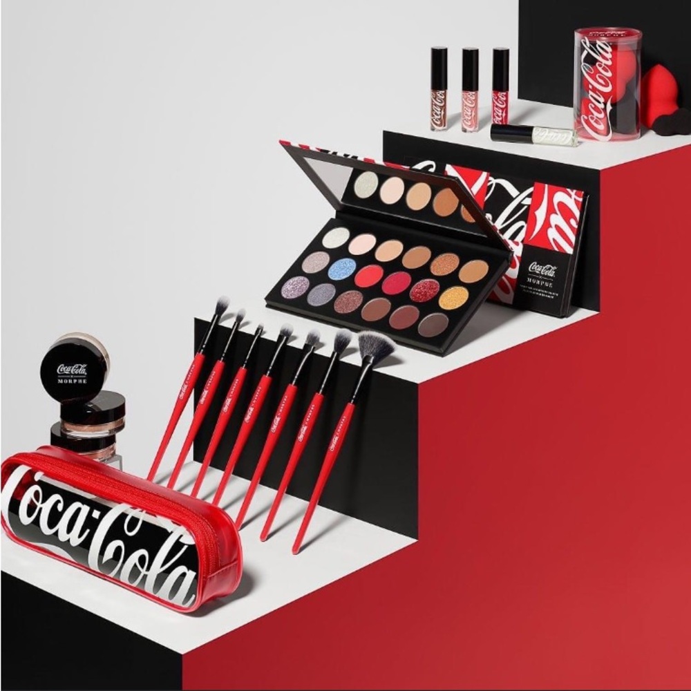 MORPHE X COCA-COLA
LIMITED EDITION COLLECTION